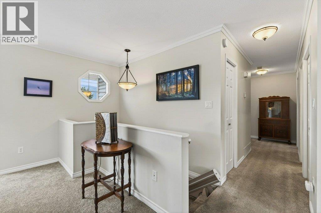 2090 14 Street SW, Salmon Arm