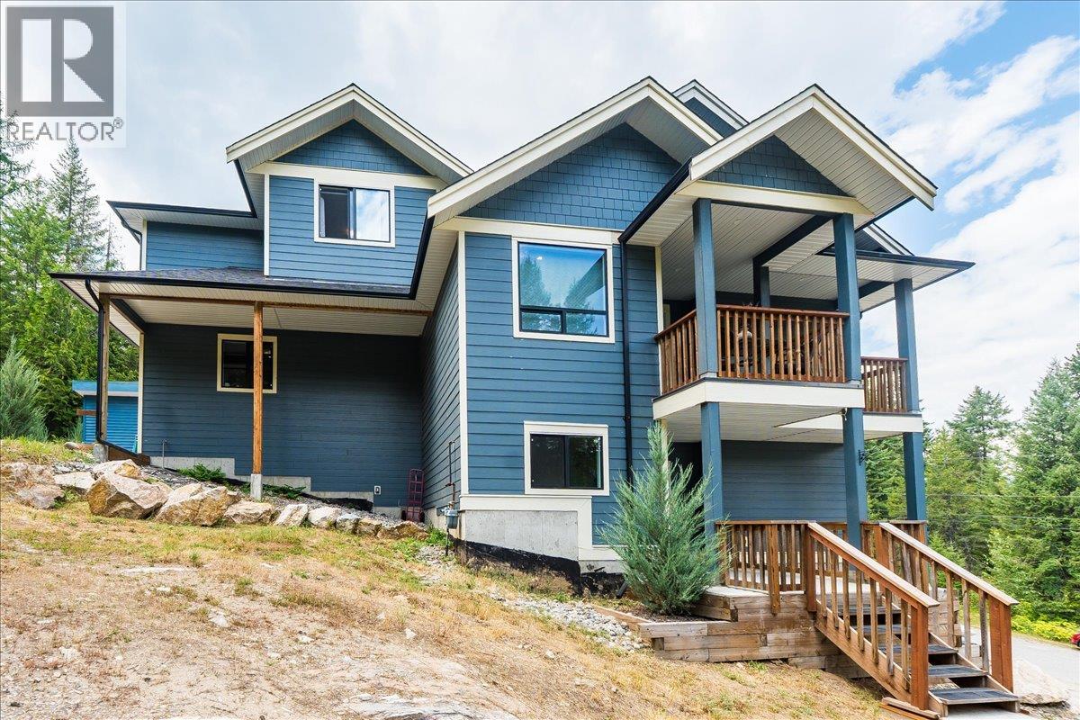 220 CHASE Road, Christina Lake