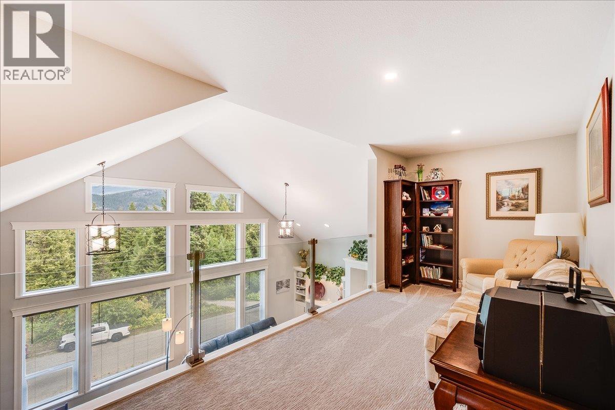 220 CHASE Road, Christina Lake