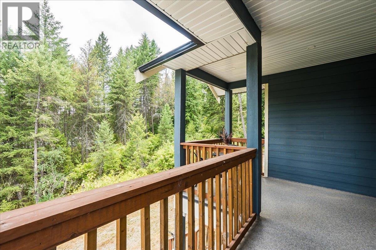 220 CHASE Road, Christina Lake