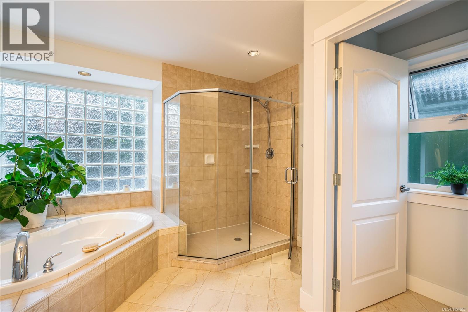 3557 Collingwood Dr, Nanoose Bay