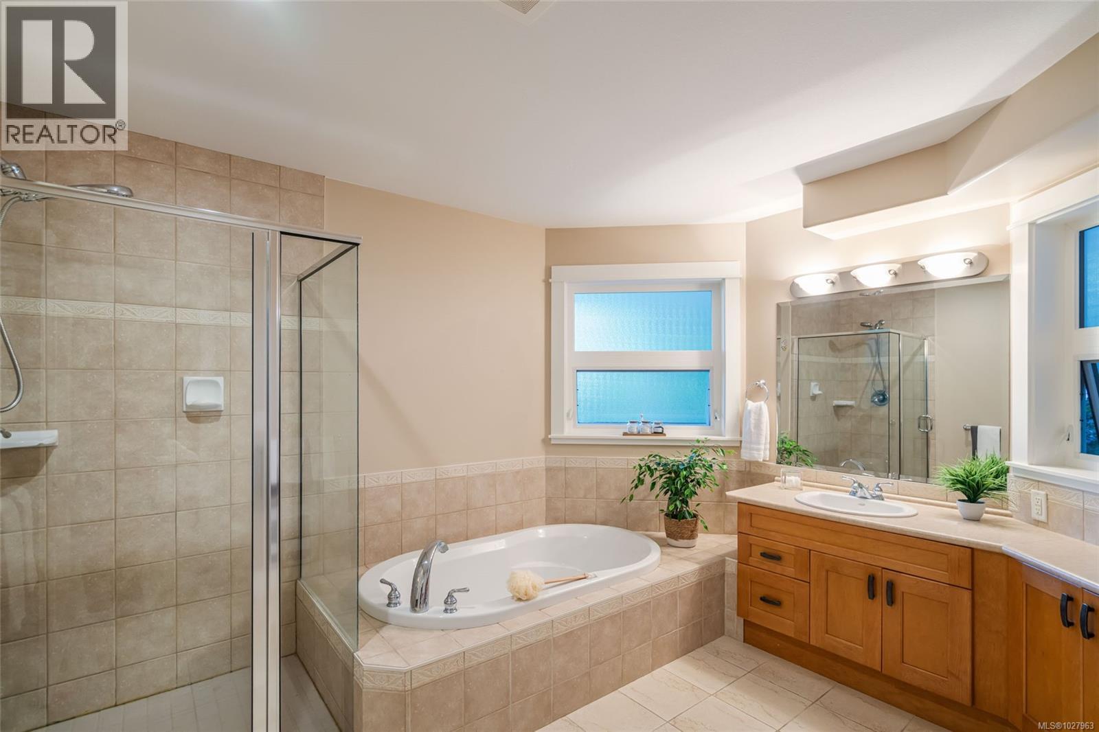 3557 Collingwood Dr, Nanoose Bay