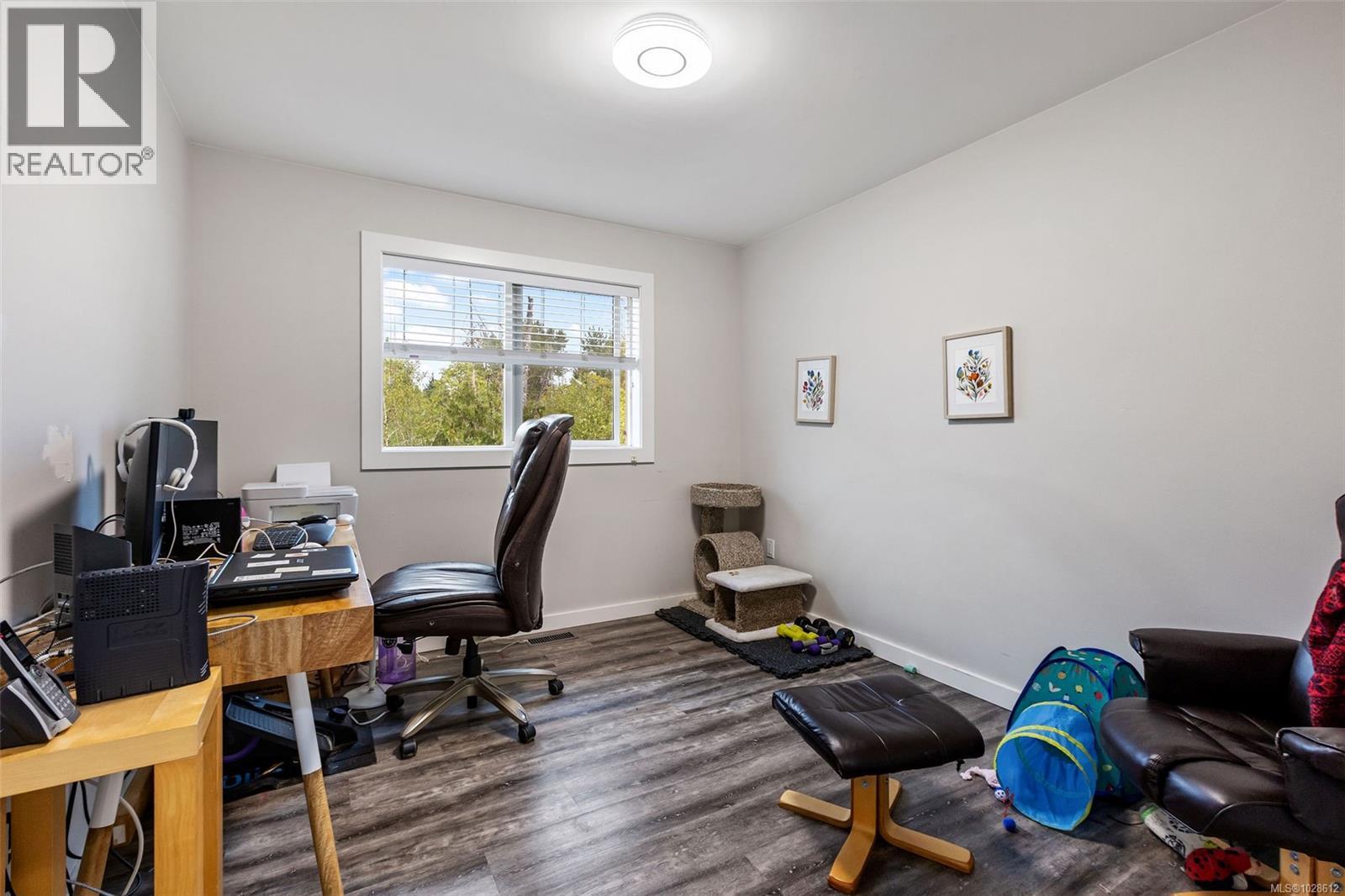 #9 1711 CHAPLIN ST - 11