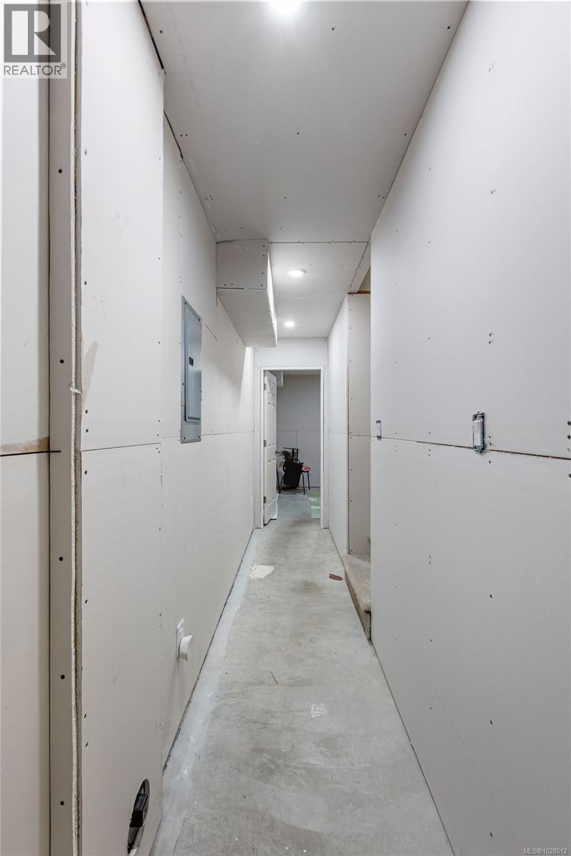 #9 1711 CHAPLIN ST - 20