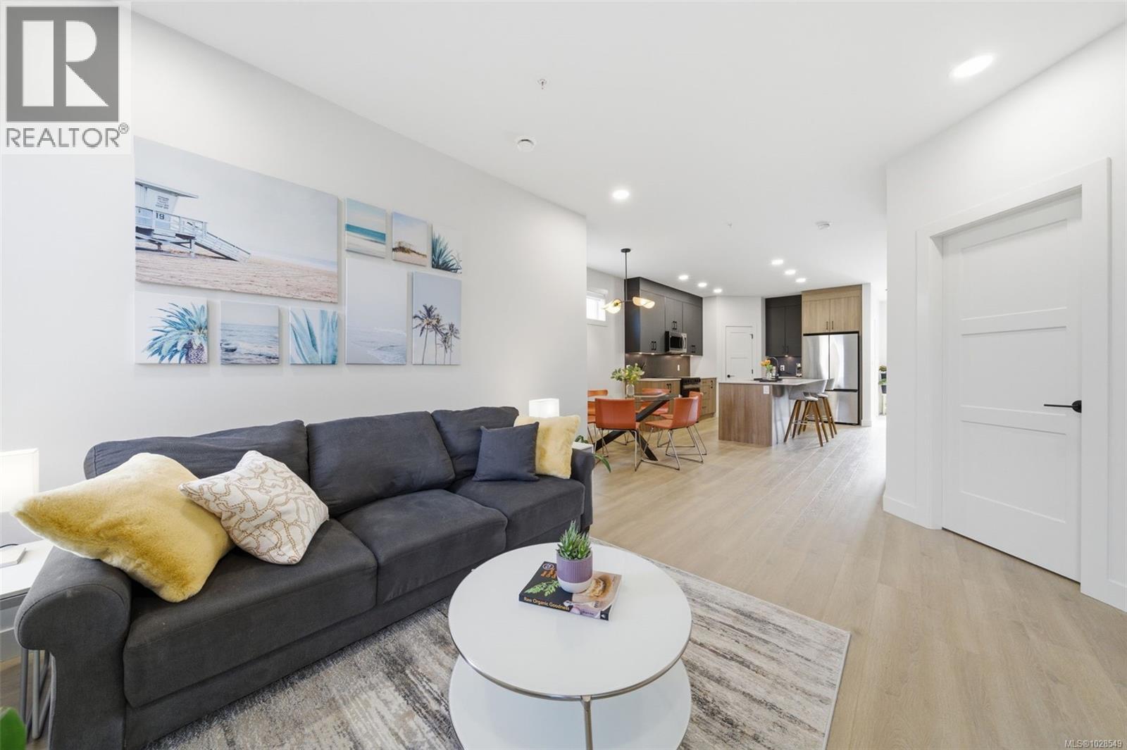 3718 PRODUCERS WAY - 12