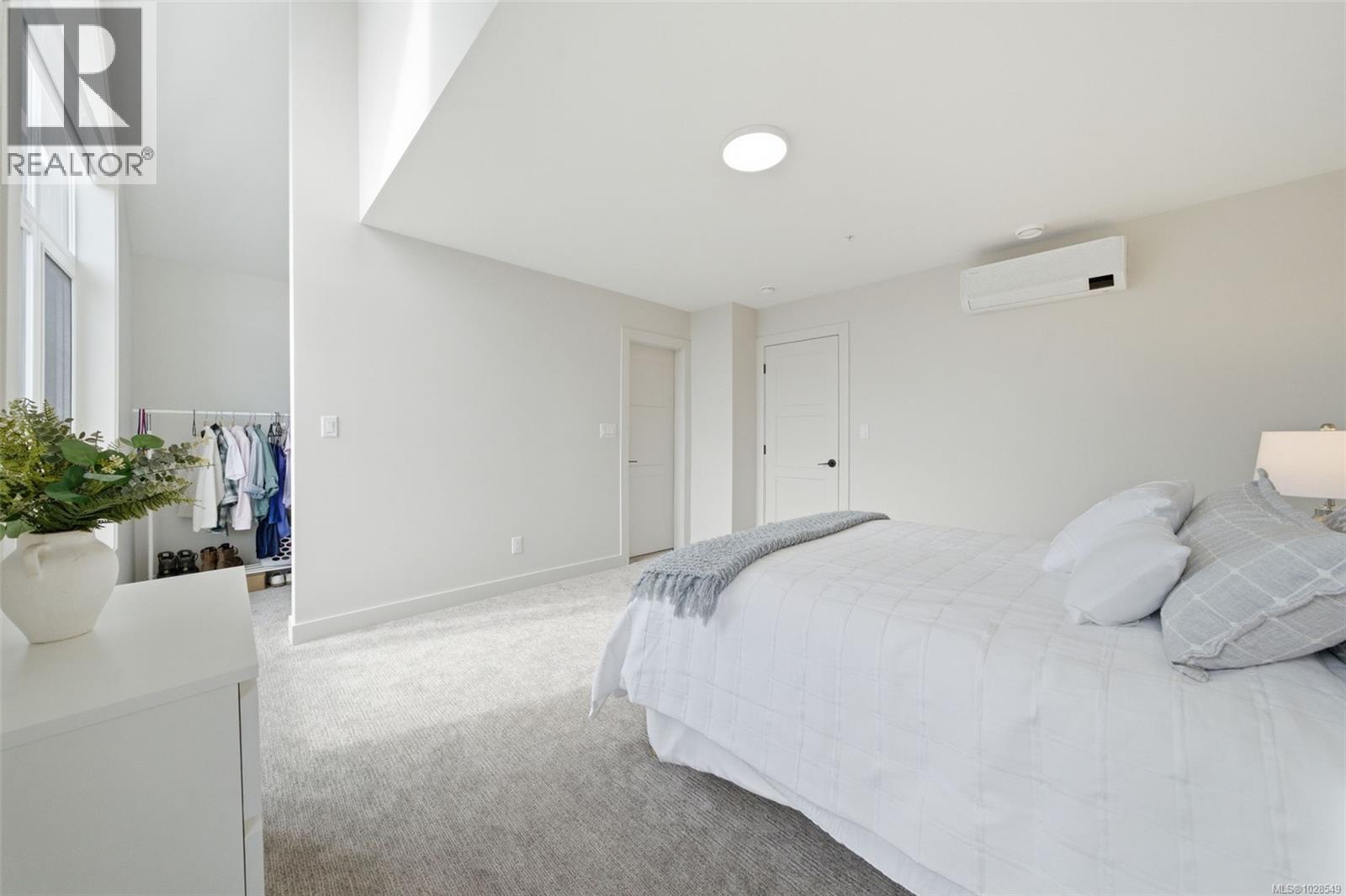 3718 PRODUCERS WAY - 18