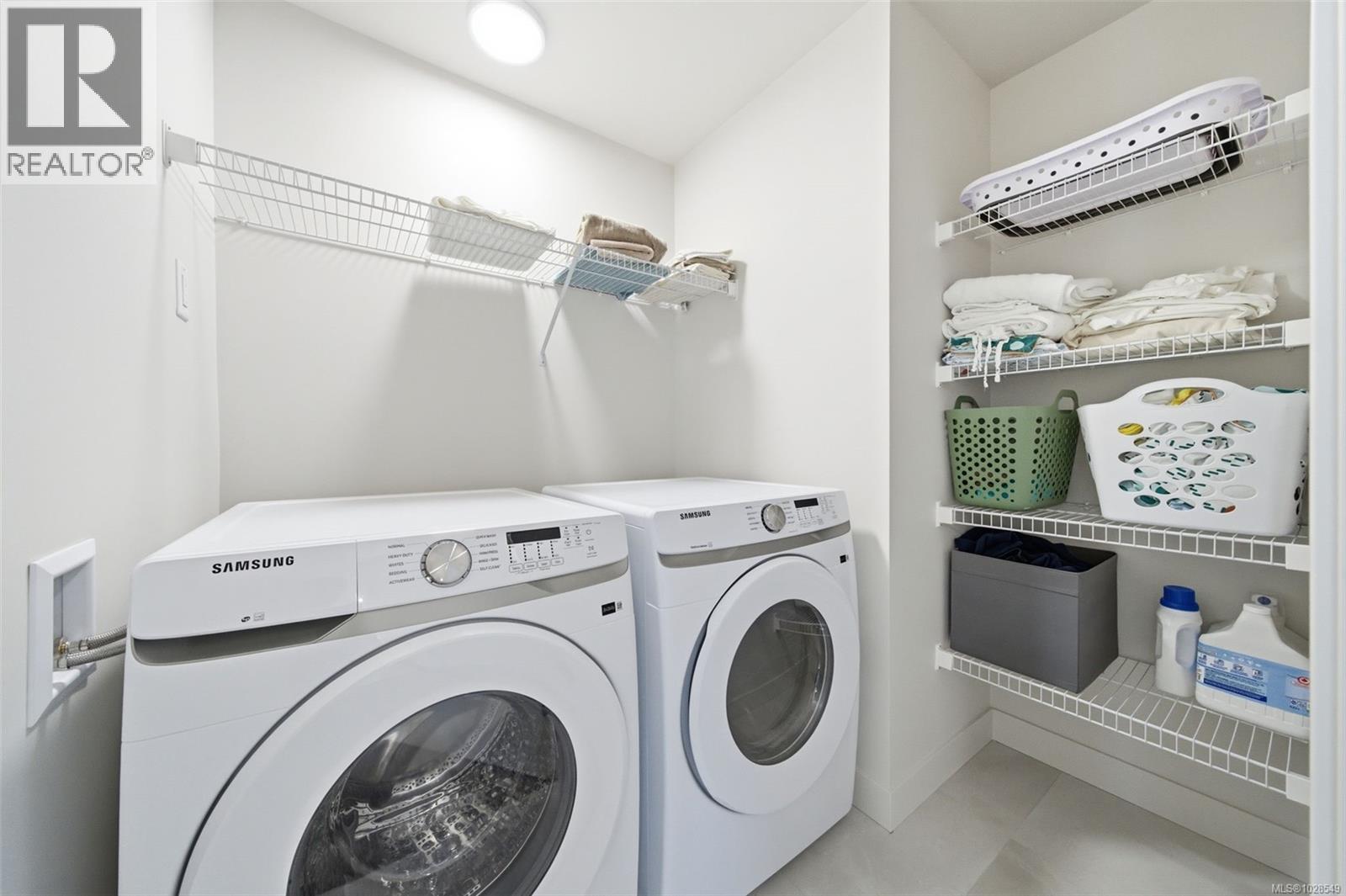 3718 PRODUCERS WAY - 26