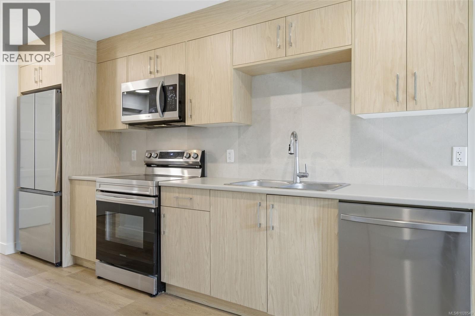 3718 PRODUCERS WAY - 27