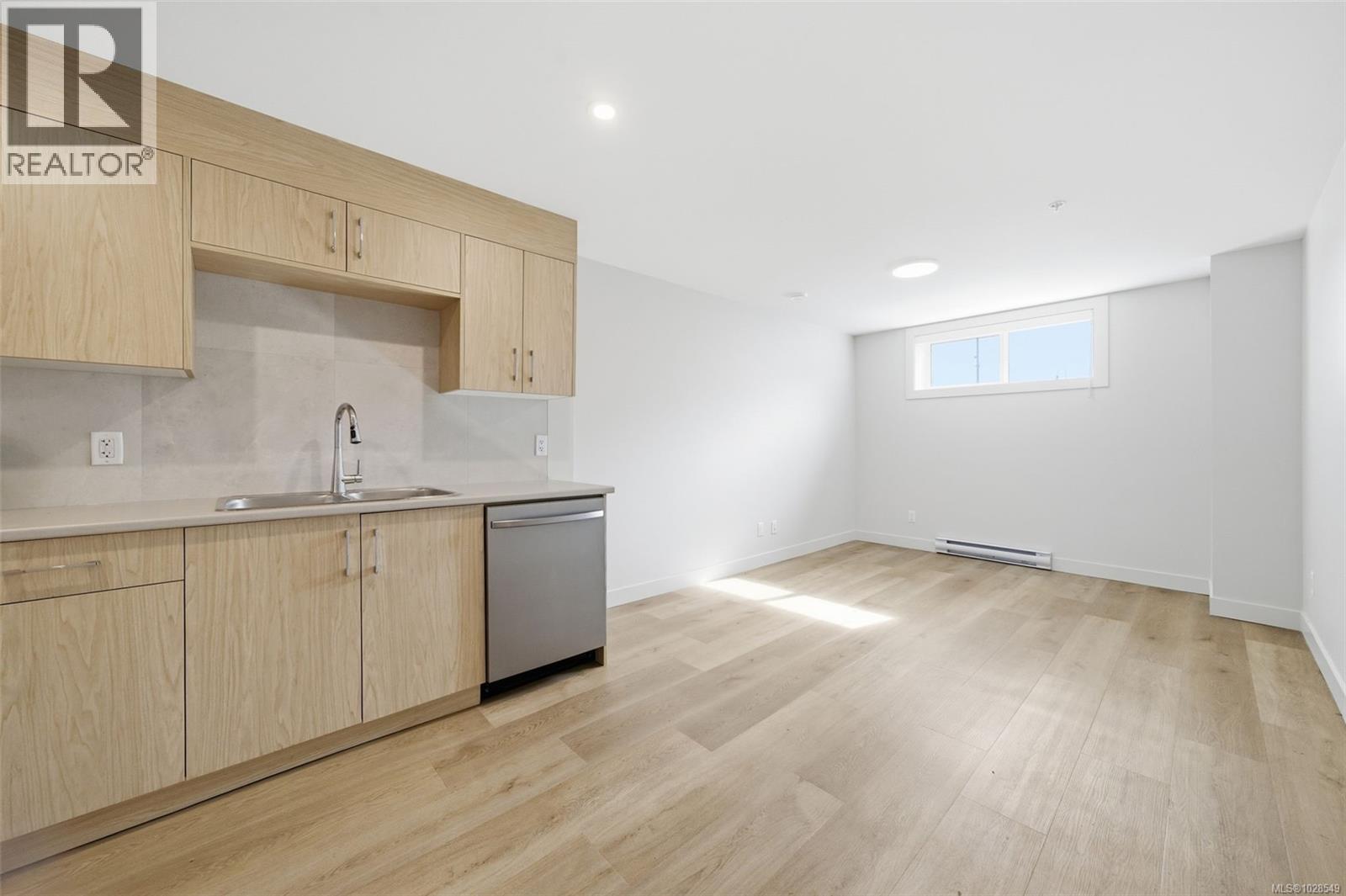 3718 PRODUCERS WAY - 29