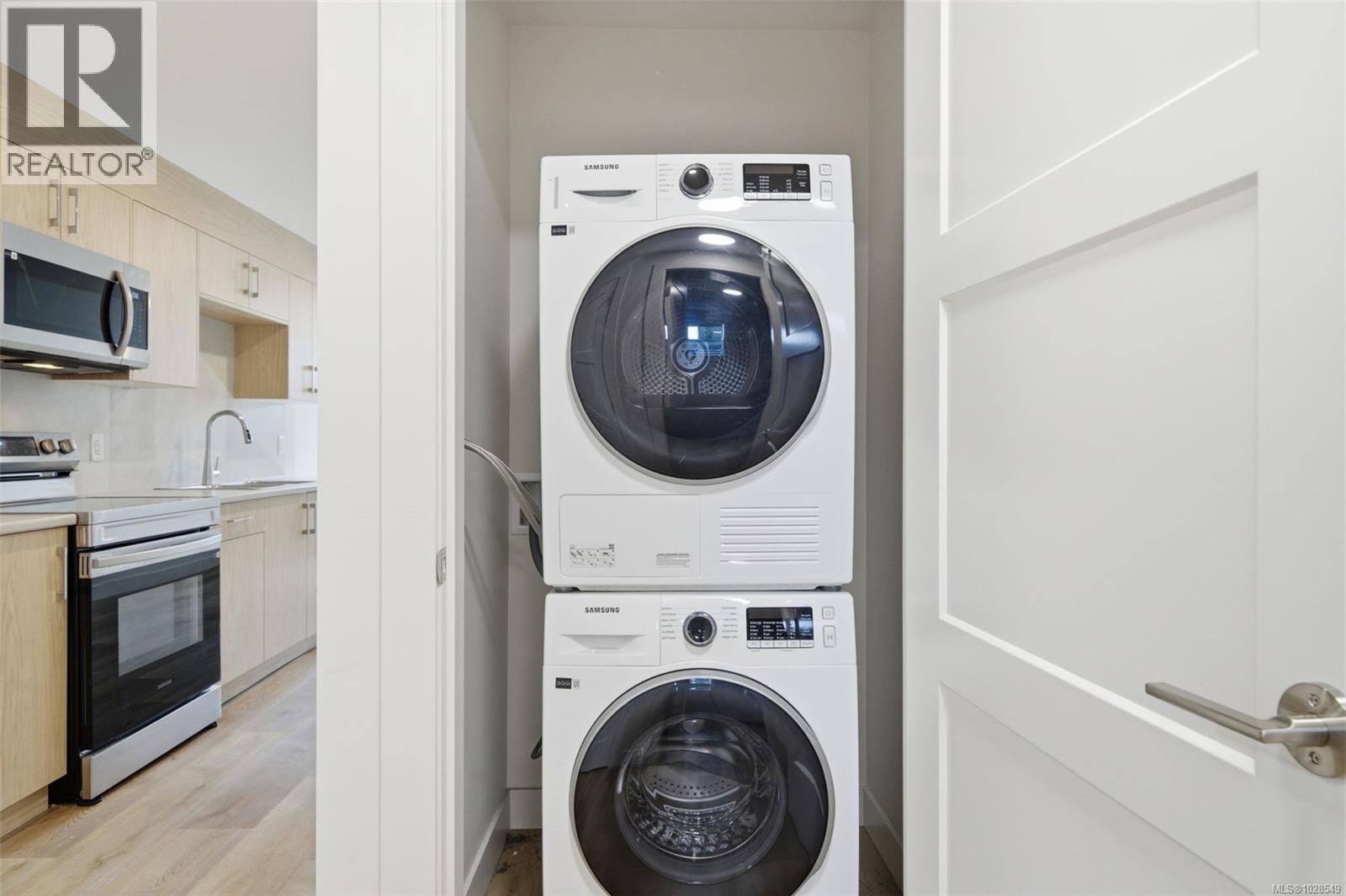 3718 PRODUCERS WAY - 30