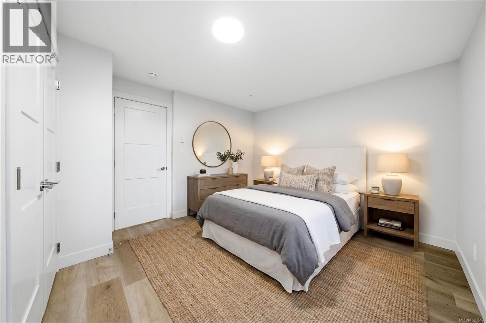 3718 PRODUCERS WAY - 33