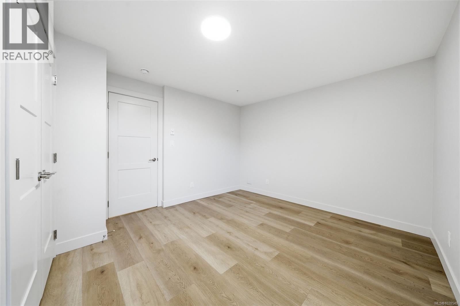 3718 PRODUCERS WAY - 34