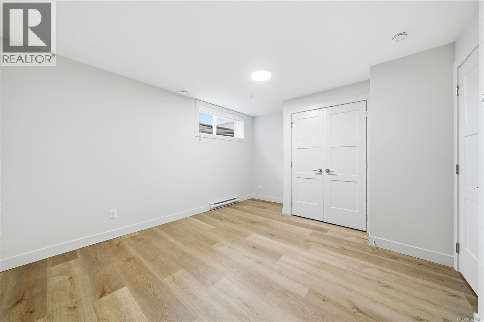 3718 PRODUCERS WAY - 36