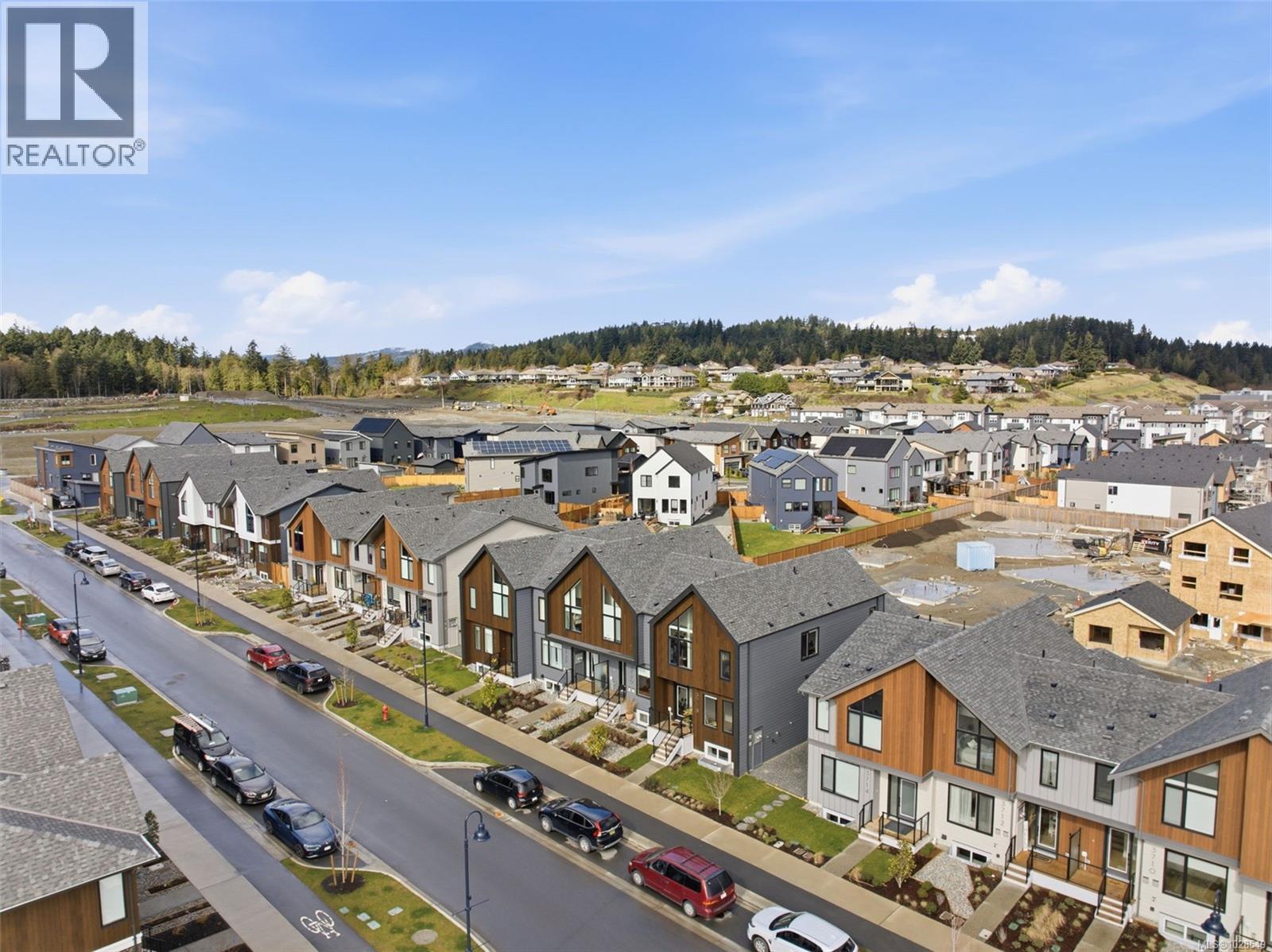 3718 PRODUCERS WAY - 44