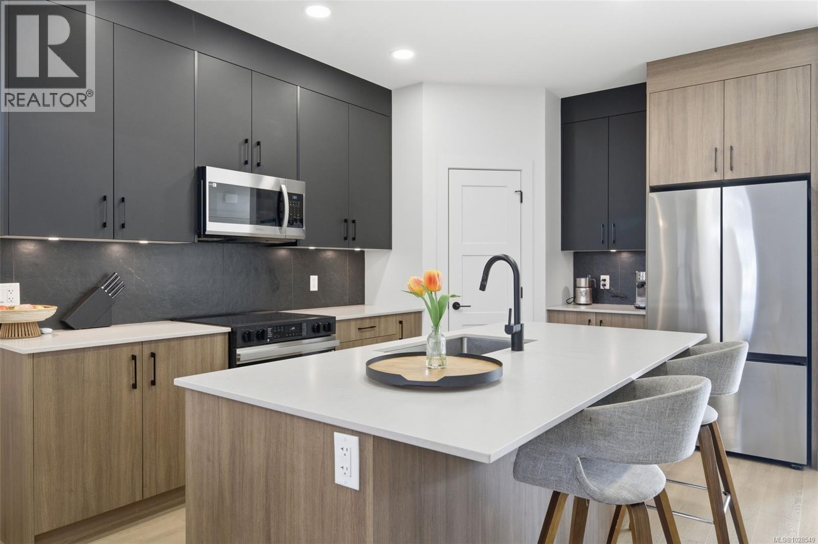 3718 Producers Way - 6