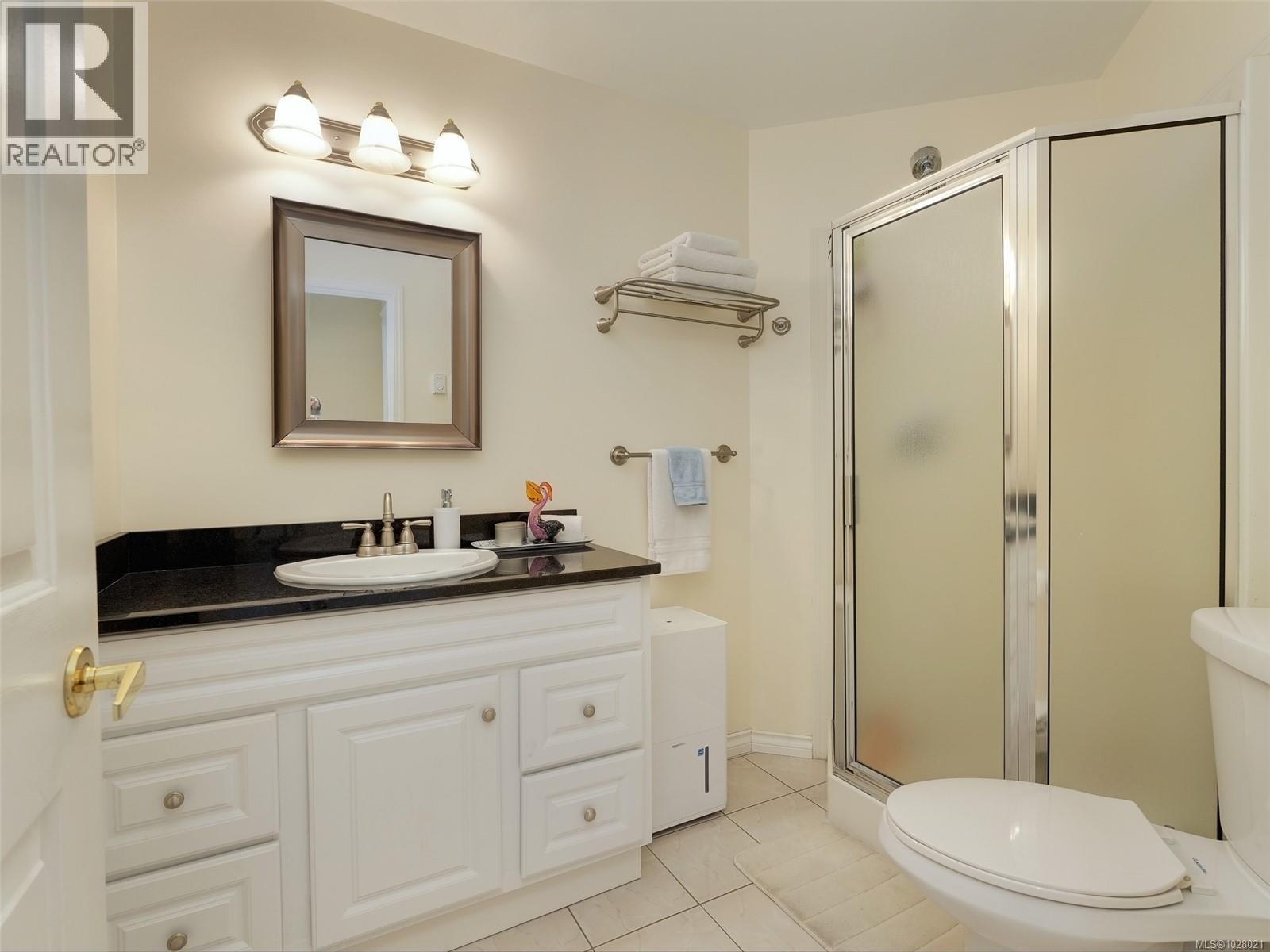  3528 Arbutus Drive South, Cobble Hill