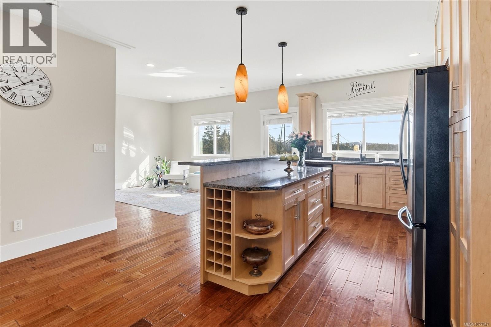 942 ARNGASK AVE - 16