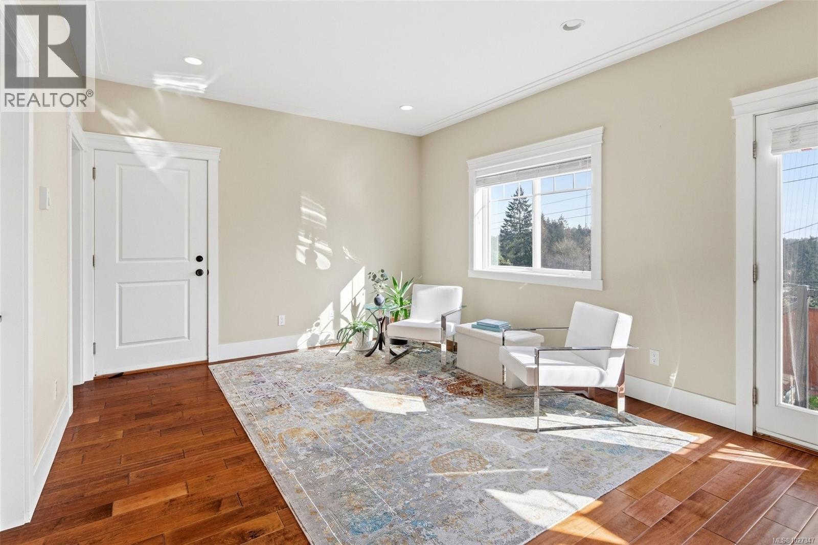 942 ARNGASK AVE - 17