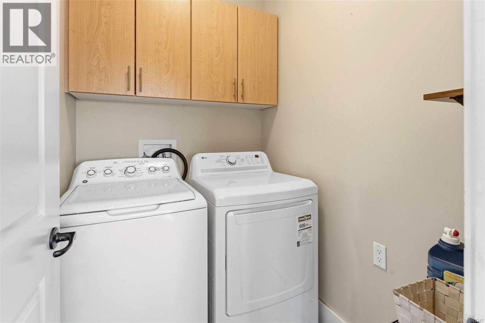 942 ARNGASK AVE - 19