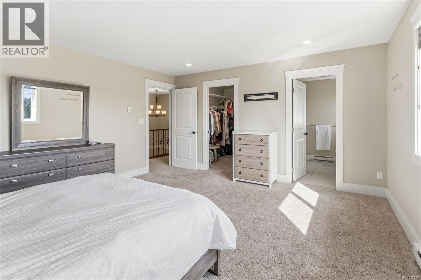 942 ARNGASK AVE - 22