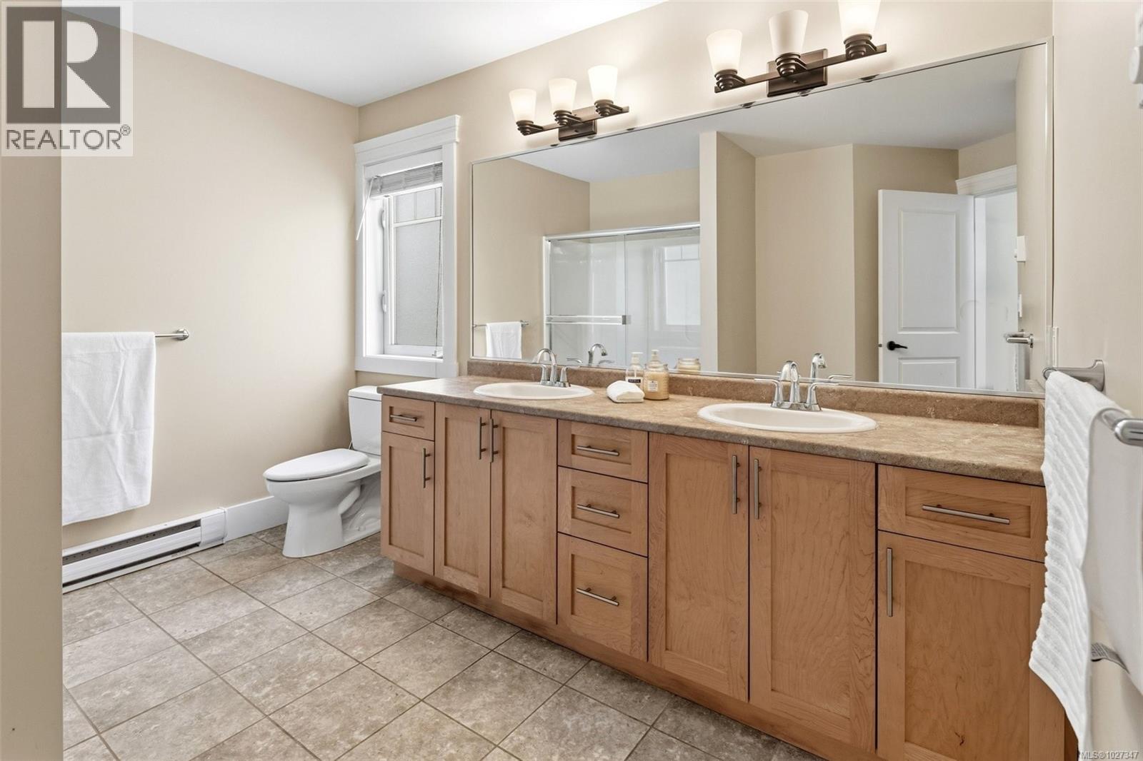 942 ARNGASK AVE - 24