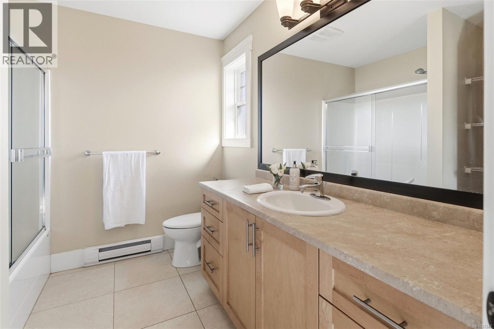 942 ARNGASK AVE - 26