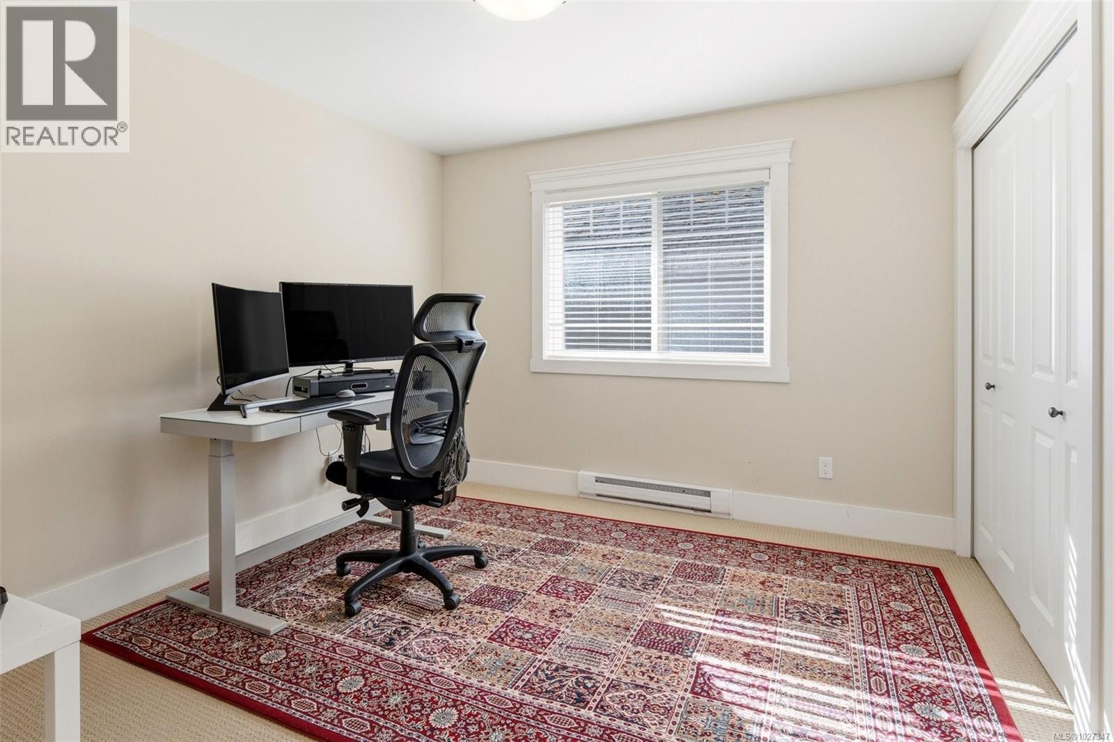 942 ARNGASK AVE - 27