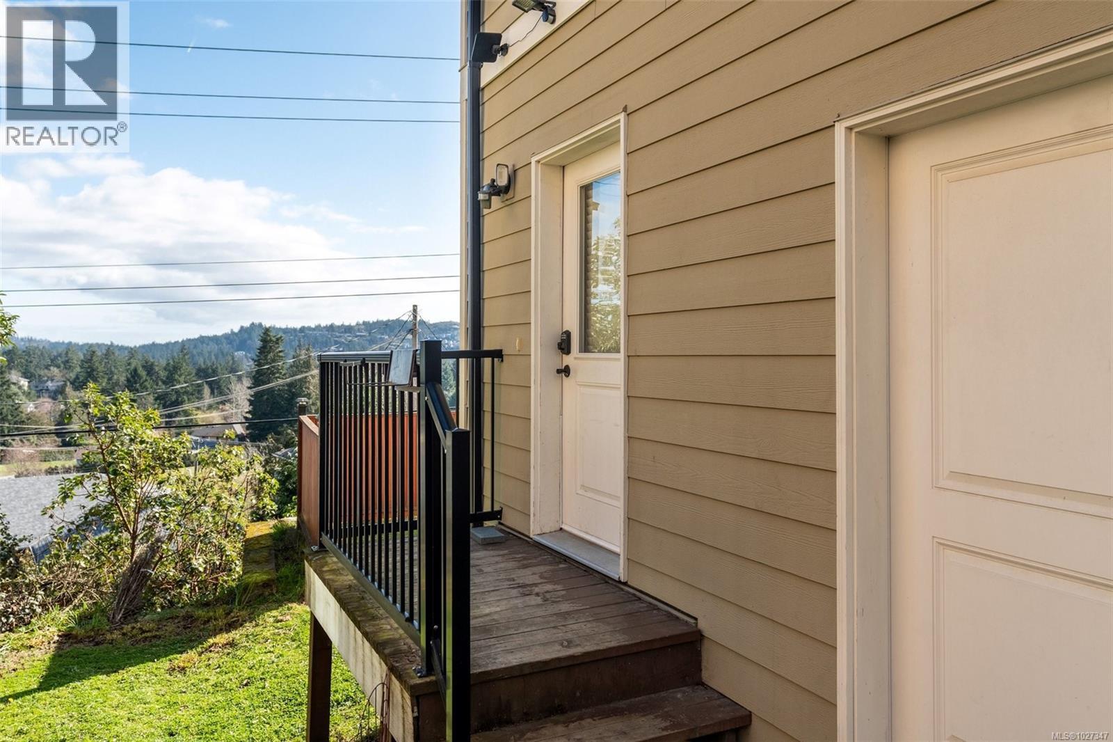 942 ARNGASK AVE - 28