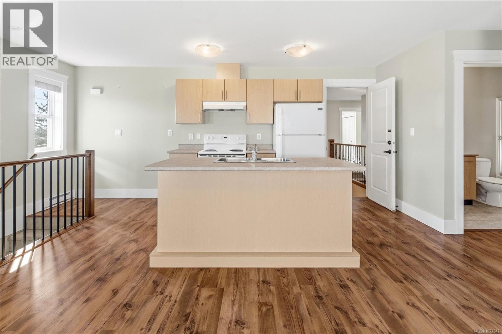 942 ARNGASK AVE - 35