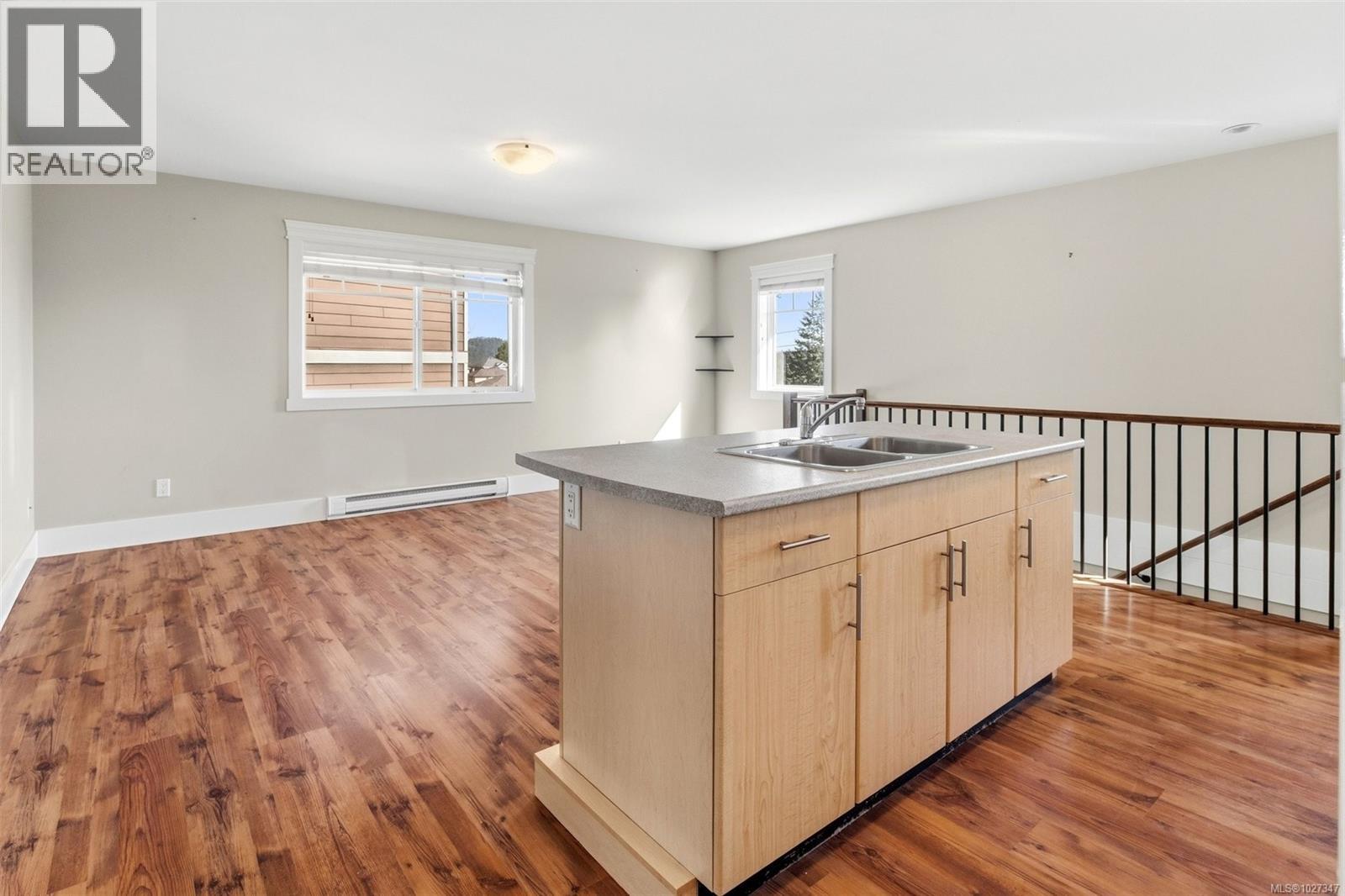 942 ARNGASK AVE - 36