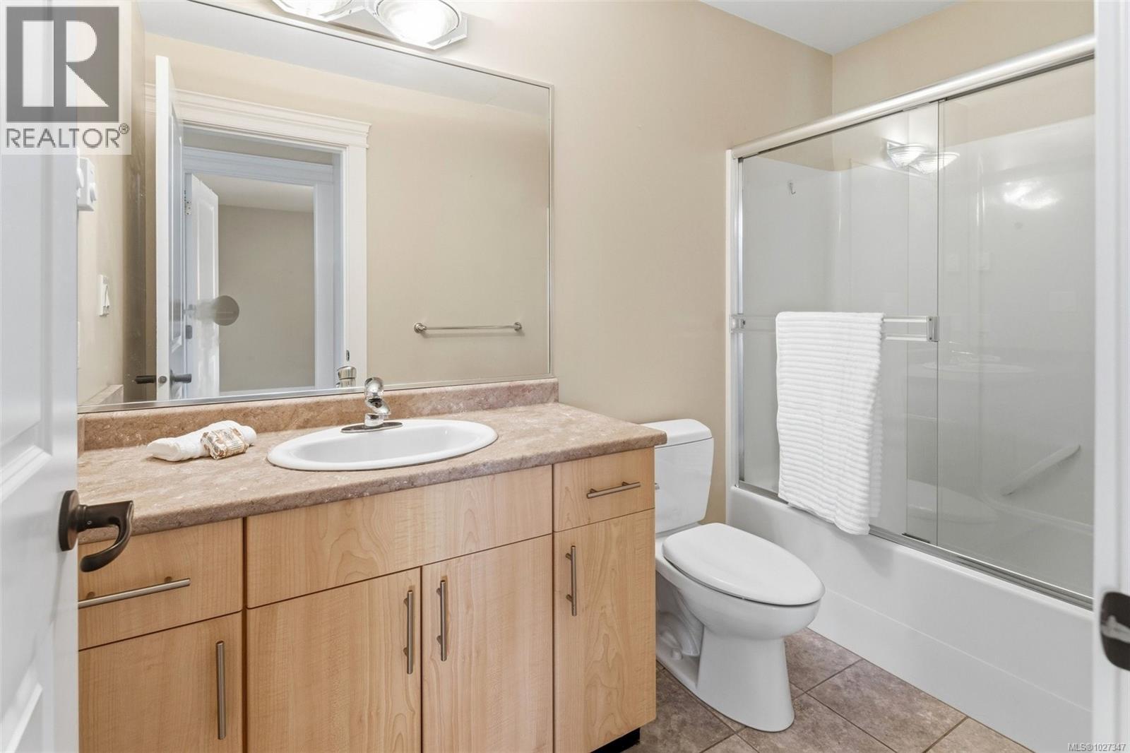 942 ARNGASK AVE - 39