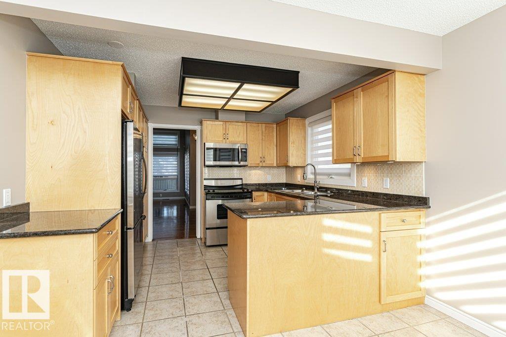 1051 109 ST NW - 9