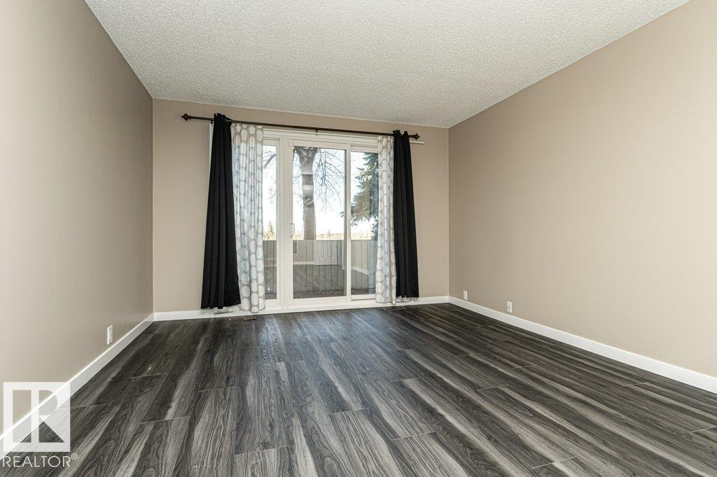 1051 109 ST NW - 25