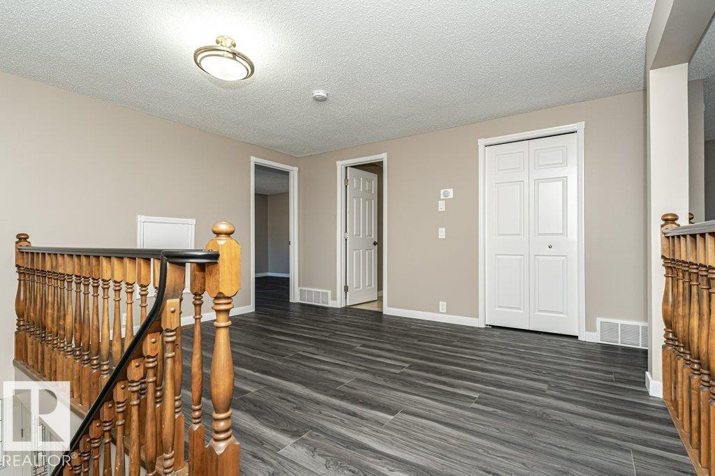 1051 109 ST NW - 37