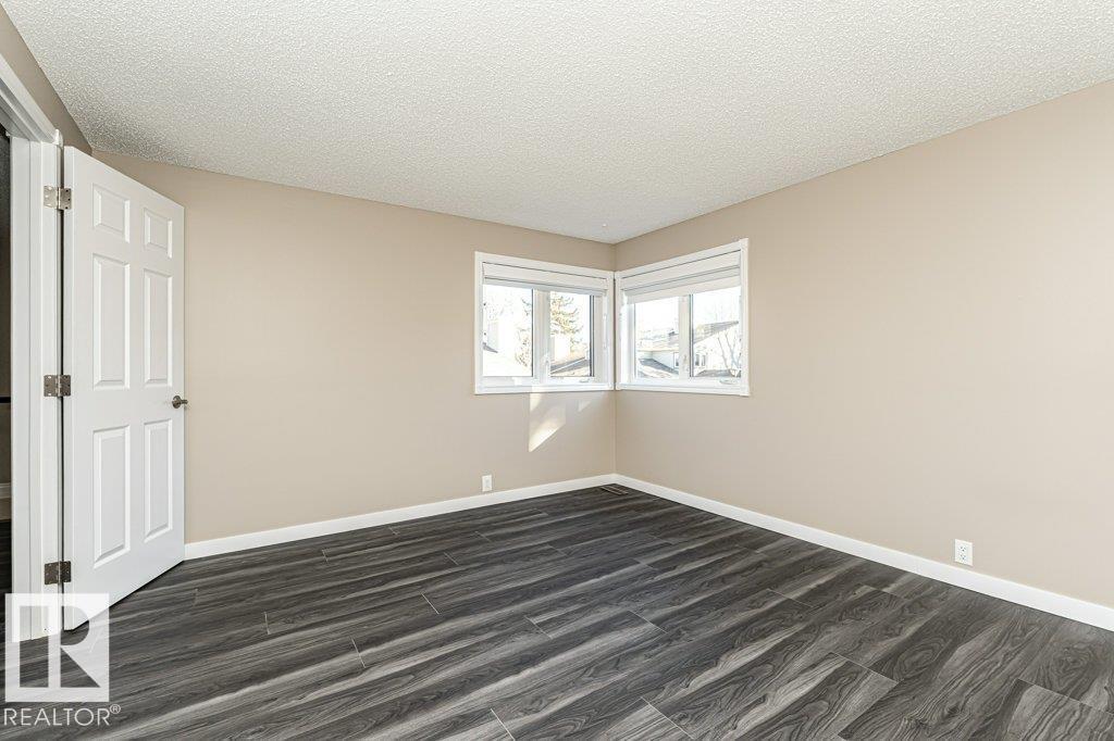 1051 109 ST NW - 47