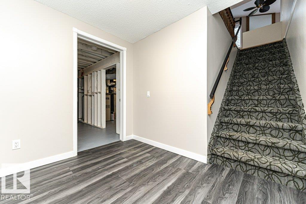 1051 109 ST NW - 48