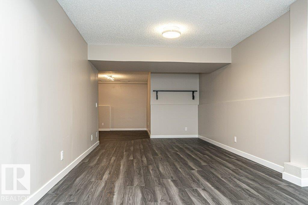 1051 109 ST NW - 49