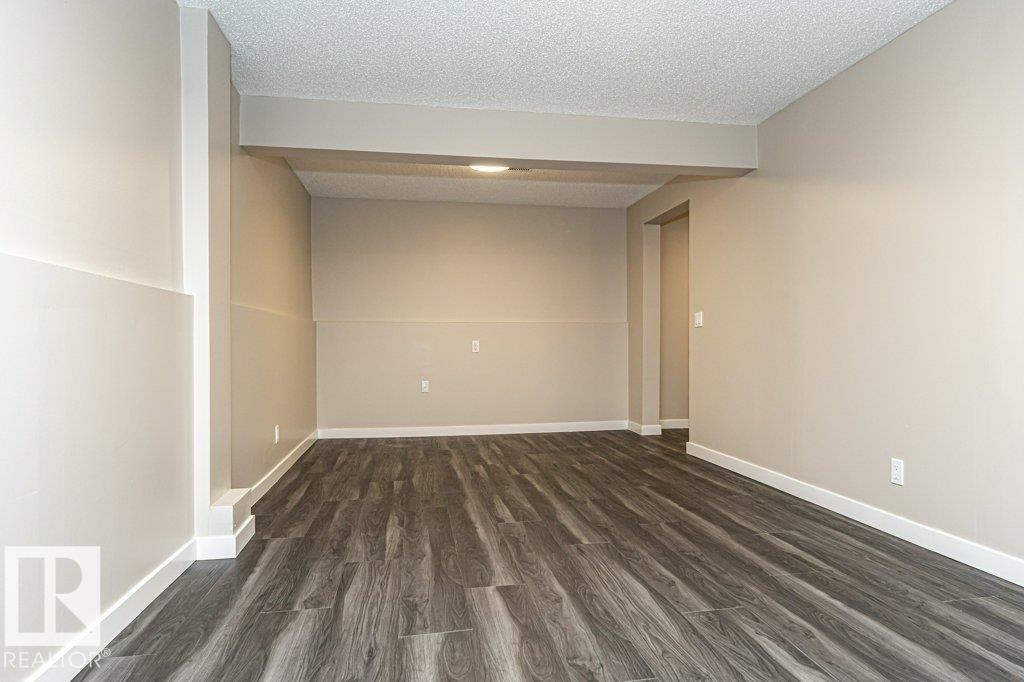 1051 109 ST NW - 51