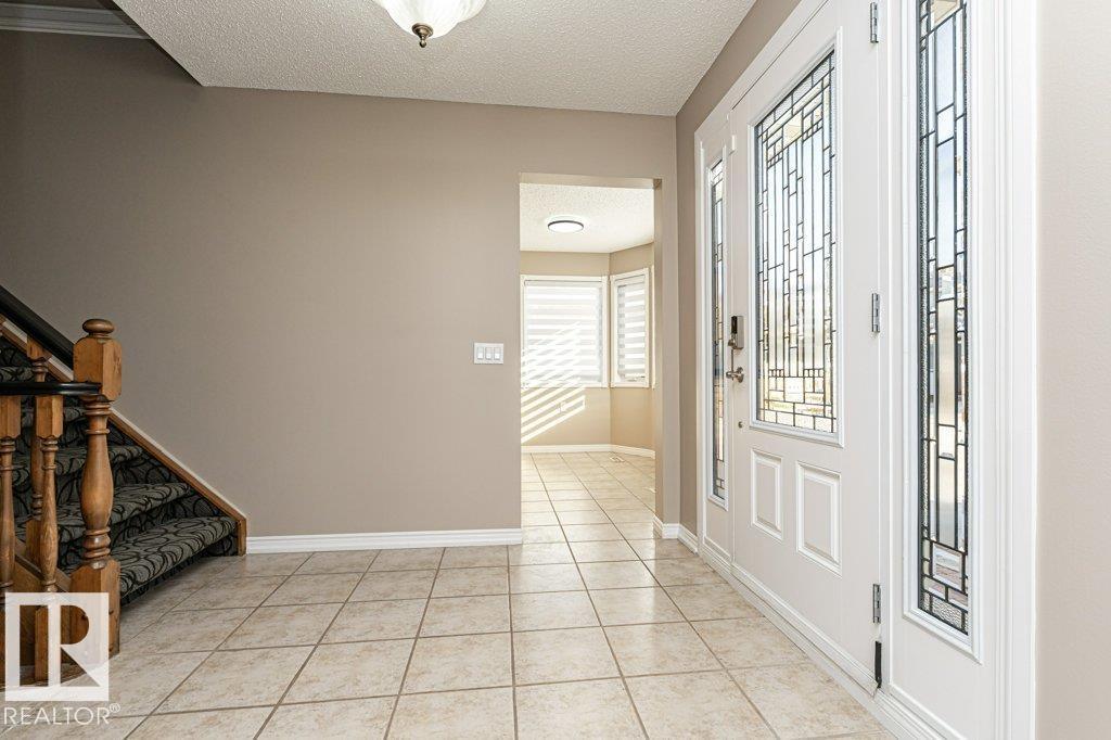1051 109 ST NW - 6