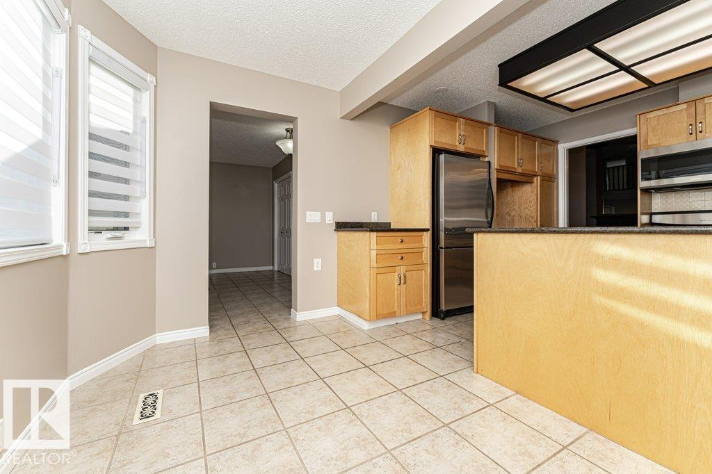 1051 109 ST NW - 8