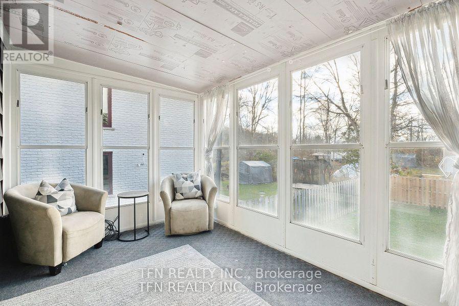 12 SCHOONER LANE - 24