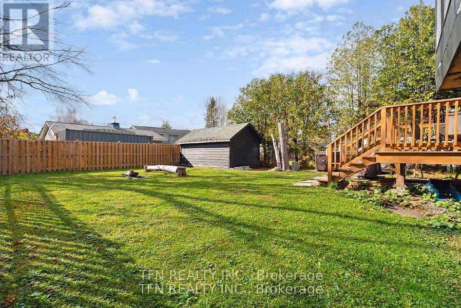 12 SCHOONER LANE - 27