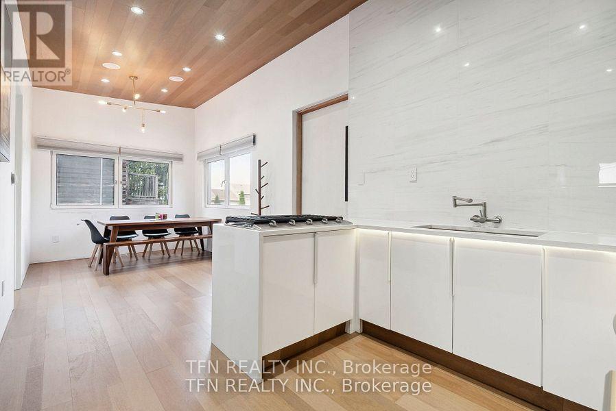 12 SCHOONER LANE - 6