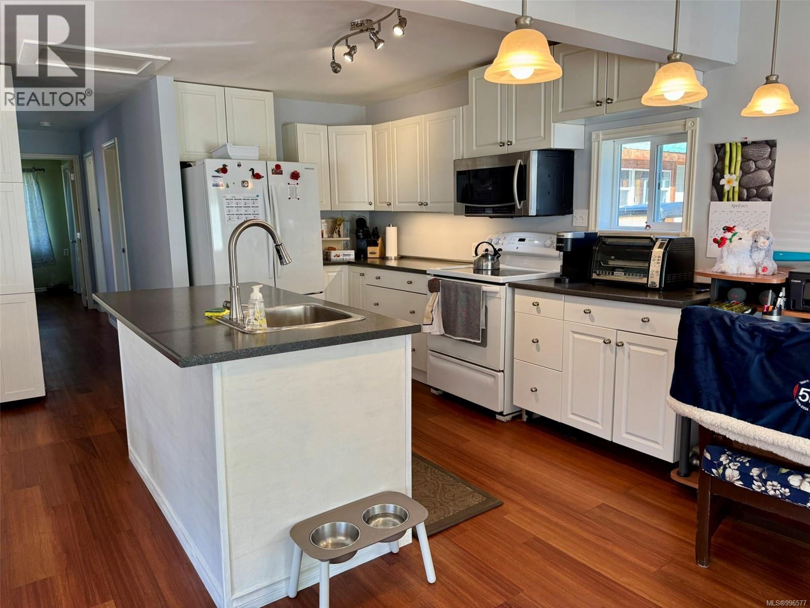 123 MAQUINNA AVE - 12