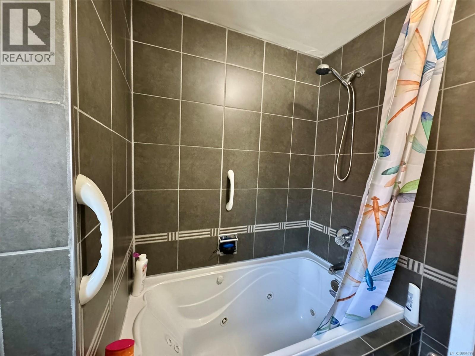 123 MAQUINNA AVE - 18