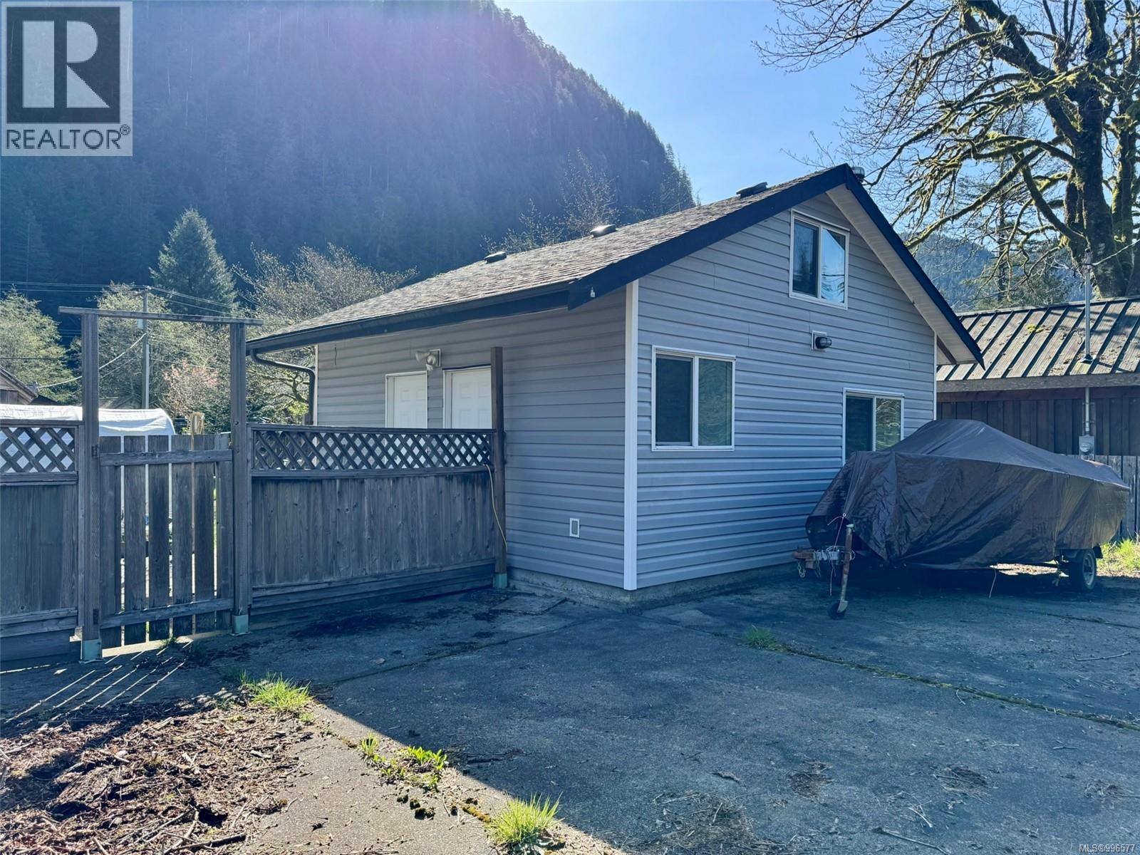 123 MAQUINNA AVE - 23