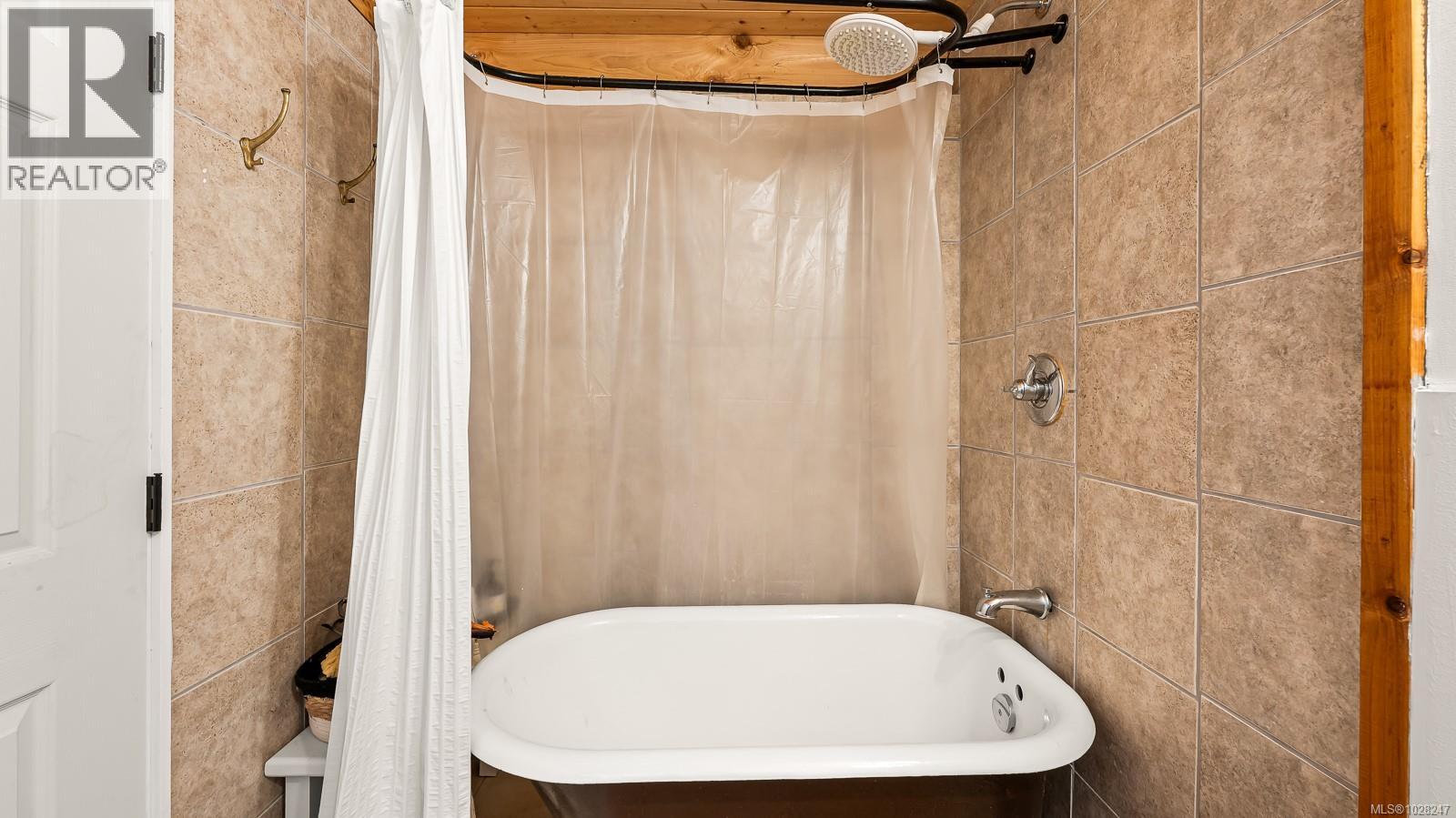 3480 BRIGANTINE CRES - 33