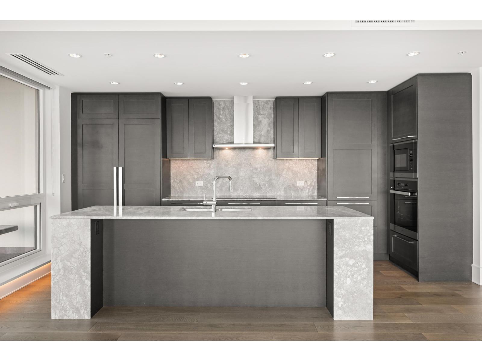 2004 1501 FOSTER STREET, White Rock