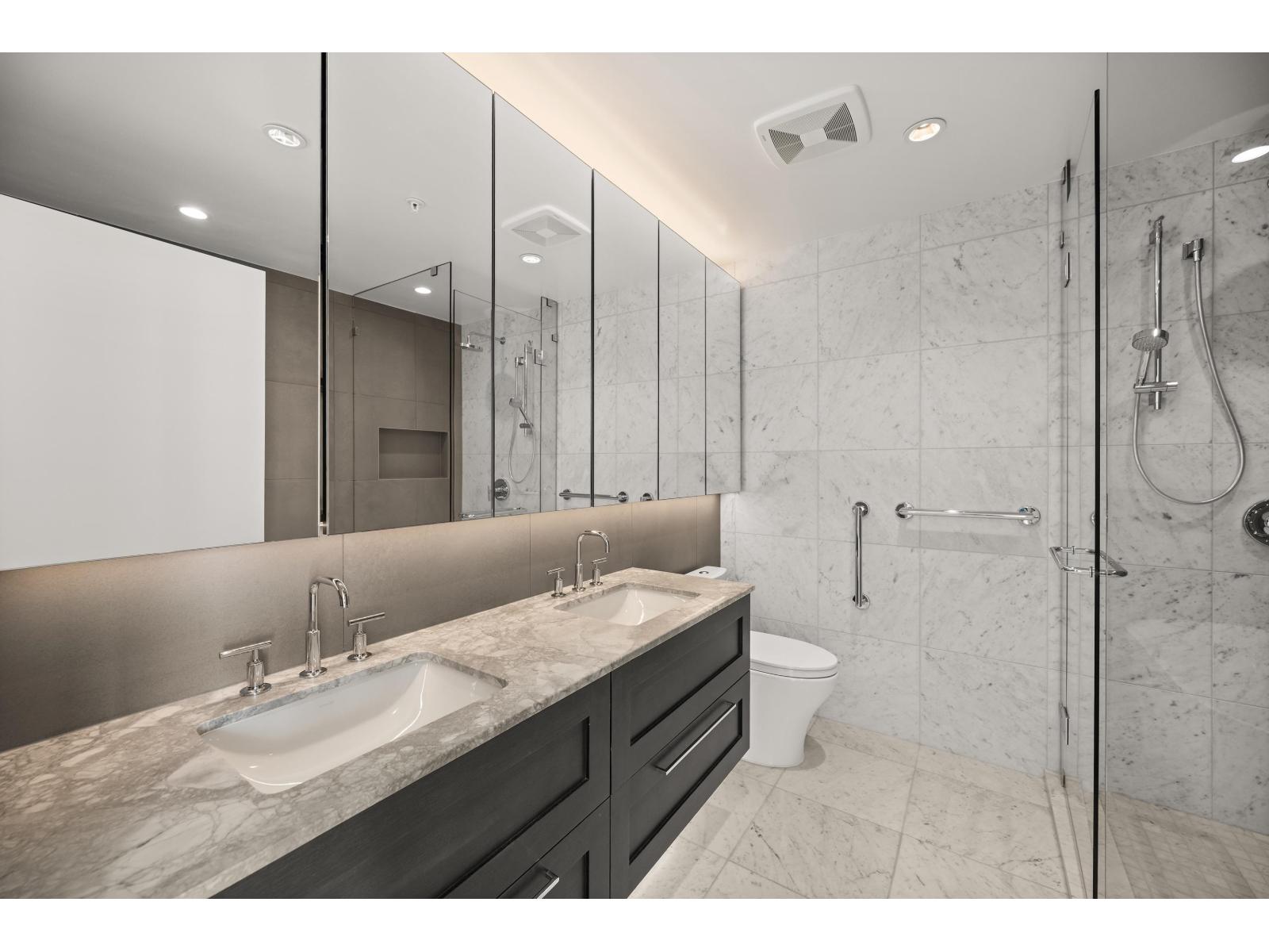 2004 1501 FOSTER STREET, White Rock