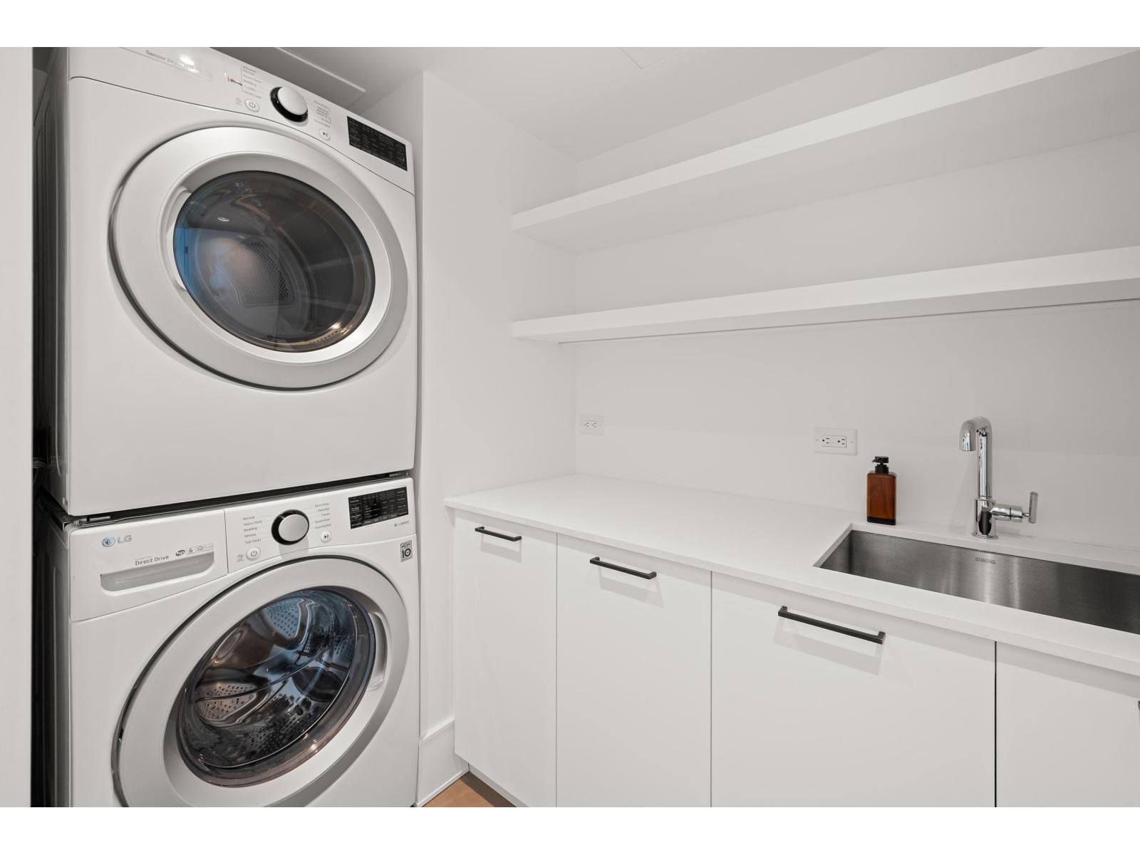 2004 1501 FOSTER STREET, White Rock